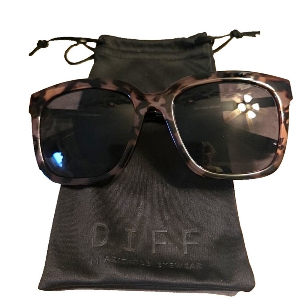 DIFF Hailey Sunglasses Gray Tortoise Shell Square… - image 1